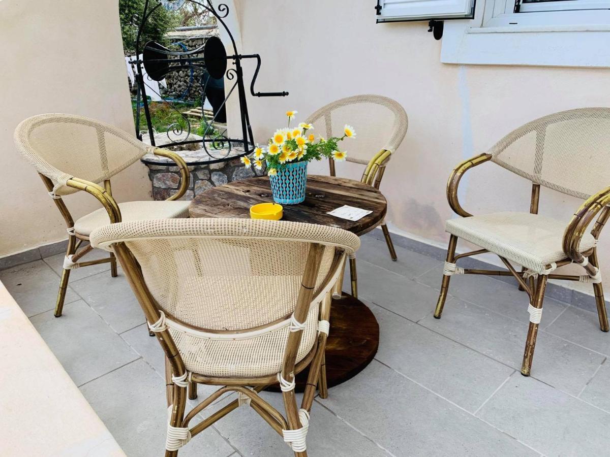 Villa Arietta Santorini Perissa  Ngoại thất bức ảnh
